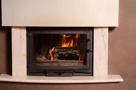 La pose d'un insert &agrave; bois ou &agrave; granul&eacute;s, nos conseils d'experts